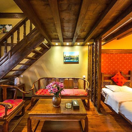 He Mu Ju Inn Zhongyi Branch Lijiang  Eksteriør bilde